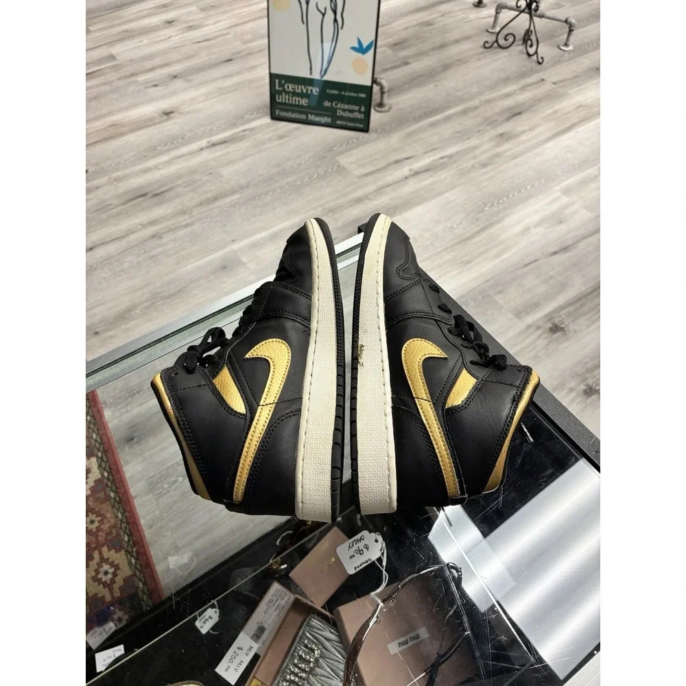 2024 Air Jordan 1 Mid GS 'Black Metallic Gold DQ8423-071 US Size 5Y Women's 6.5